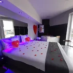 Bed and breakfast Living 3*