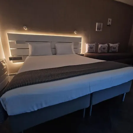 Living Bed and breakfast 3*